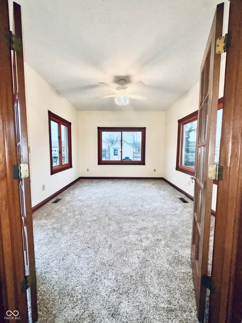 Photo of 45 Meadowview Lane, Greenwood, IN