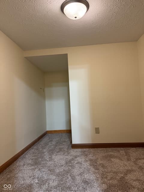 Photo of 45 Meadowview Lane, Greenwood, IN