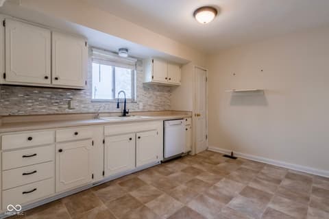 Photo of 2950 S Lake Drive, Columbus, IN