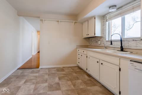 Photo of 2950 S Lake Drive, Columbus, IN