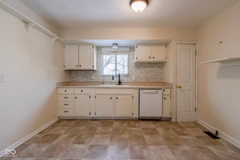 Photo of 2950 S Lake Drive, Columbus, IN