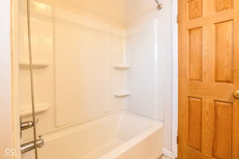 Photo of 2950 S Lake Drive, Columbus, IN