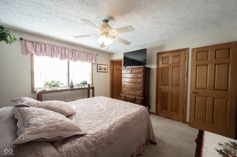 Photo of 5179 W Blue Bell Drive, New Palestine, IN