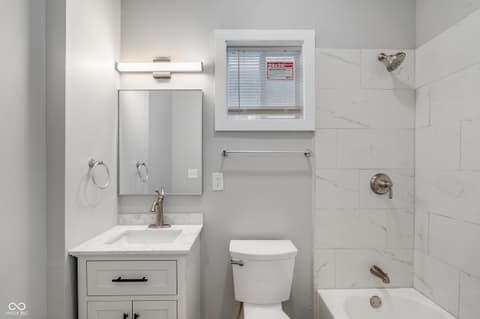Photo of 2224 N Kenwood Avenue, Indianapolis, IN
