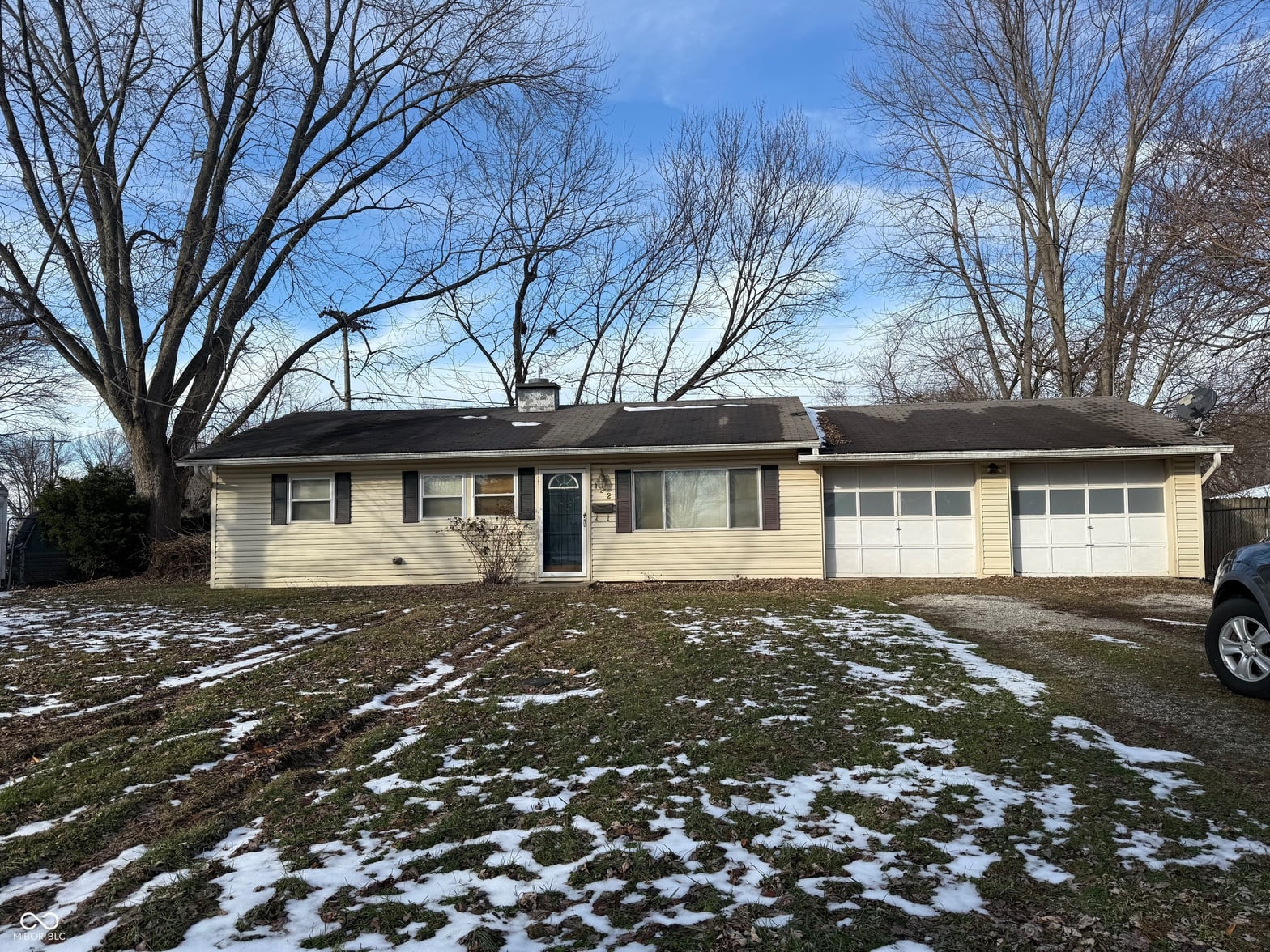 Front exterior at 122 Bel Aire Drive, Whiteland, IN