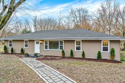 Photo of 285 Robb Hill Road, Martinsville, IN