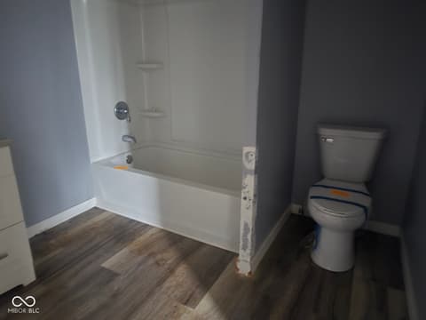 Bathroom at 189 E Street SW, Linton, IN