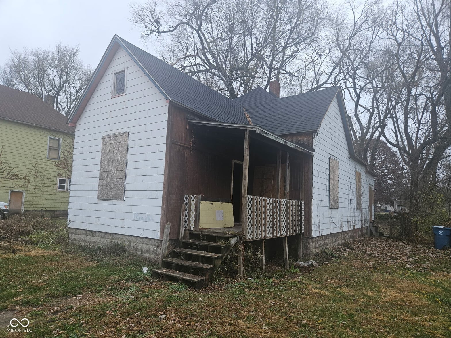 Front exterior at 1520 1st Avenue, Terre Haute, IN