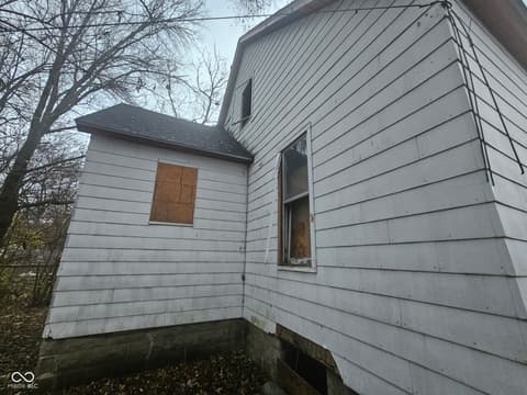 Side exterior at 1520 1st Avenue, Terre Haute, IN