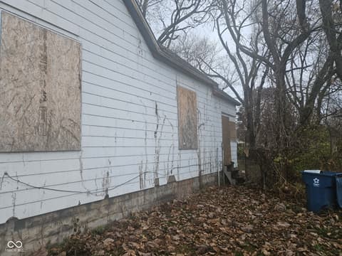 Side exterior at 1520 1st Avenue, Terre Haute, IN