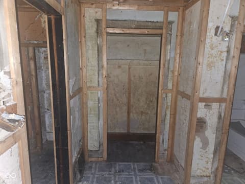 Bathroom at 1520 1st Avenue, Terre Haute, IN