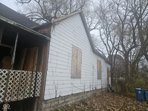 Side exterior at 1520 1st Avenue, Terre Haute, IN