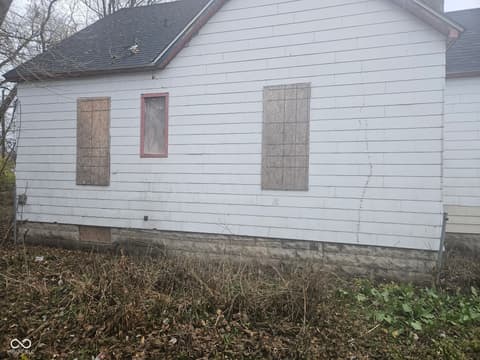 Side exterior at 1520 1st Avenue, Terre Haute, IN