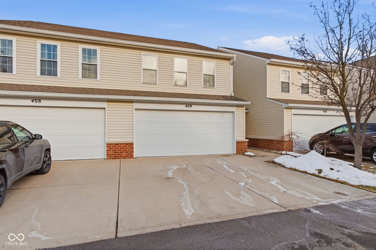 Photo of 409 Bedford Drive, Westfield, IN