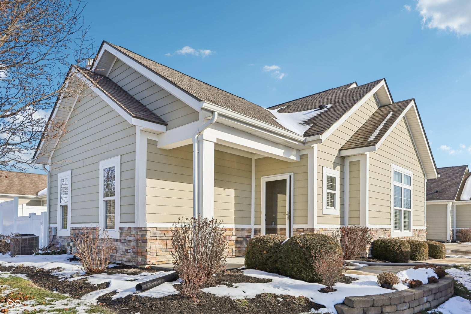 Photo of 1091 Distinctive Way, Greenfield, IN