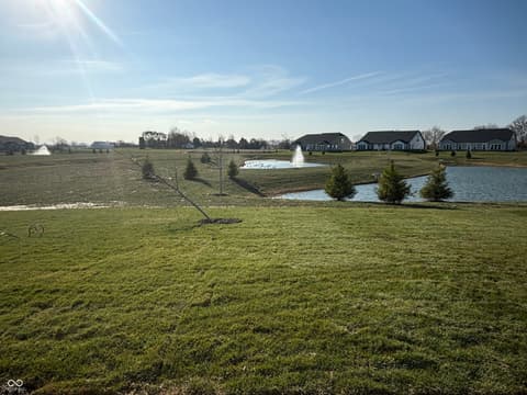 Yard at 317 Onset Way, Westfield, IN