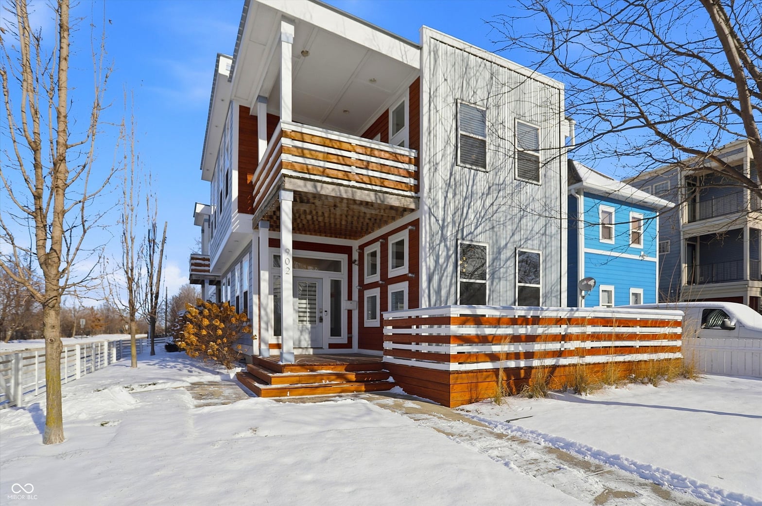 Photo of 902 Woodlawn Avenue, Indianapolis, IN