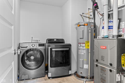 Laundry room at 726 Oxford Lane, Danville, IN