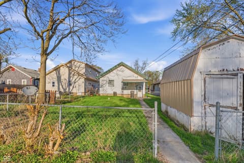 Photo of 626 N Emerson Avenue, Indianapolis, IN