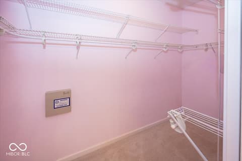 Walk In Closets — 1594 Stonewall Drive, Greenfield, IN