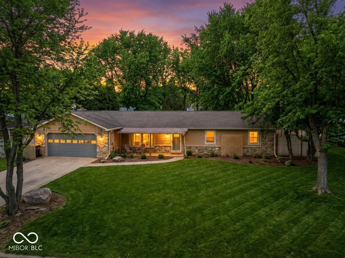 Photo of 102 E Hillsboro Drive, Pendleton, IN