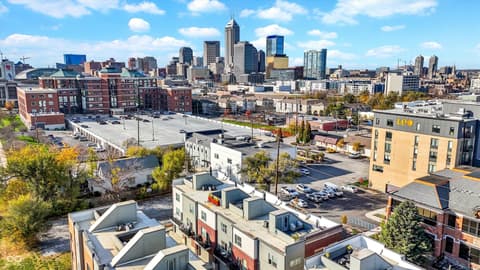 Photo of 737 Switchyard Place, Indianapolis, IN