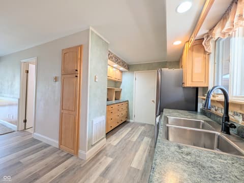 Photo of 1859 White Oak Lane E, Martinsville, IN