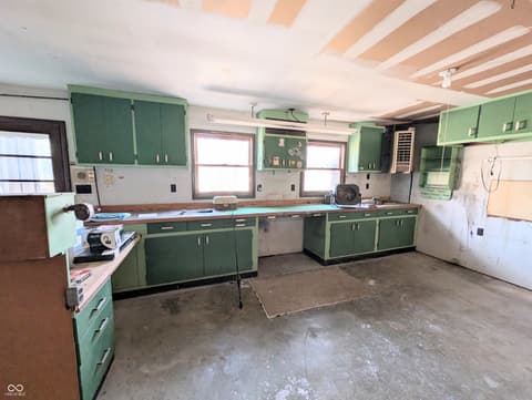 Photo of 1859 White Oak Lane E, Martinsville, IN