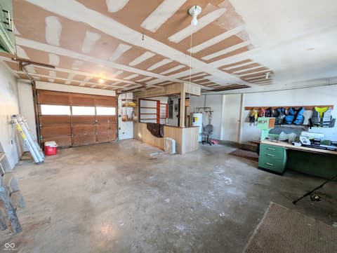 Photo of 1859 White Oak Lane E, Martinsville, IN