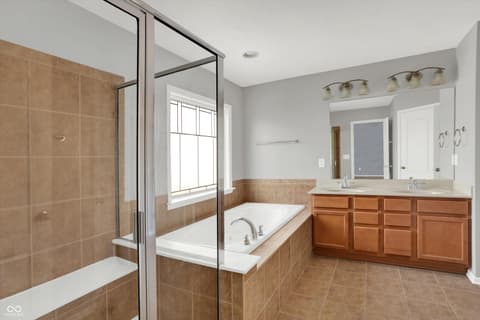 Photo of 13866 Four Seasons Way, Carmel, IN