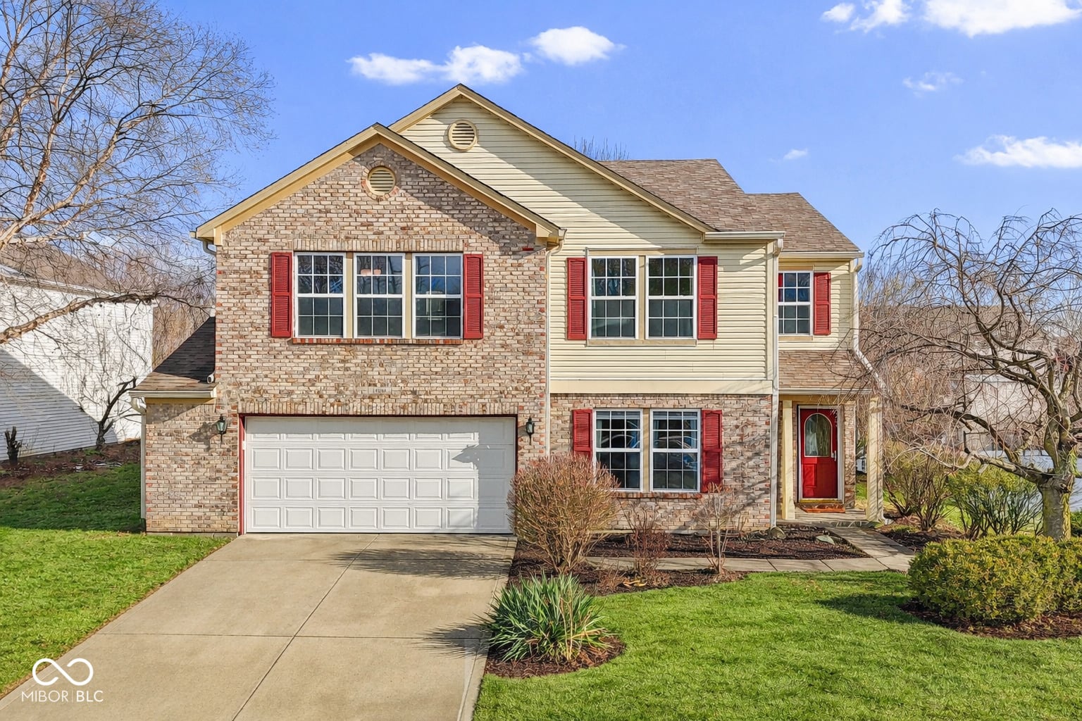 Front exterior at 14886 Redcliff Drive, Noblesville, IN