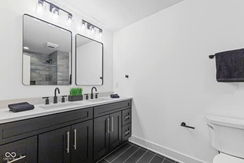 Primary bathroom at 5866 Harbour Town Drive, Noblesville, IN