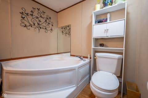 Photo of 9985 N Private Road 875 W, Elizabethtown, IN
