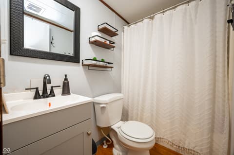 Photo of 9985 N Private Road 875 W, Elizabethtown, IN