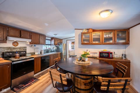 Photo of 9985 N Private Road 875 W, Elizabethtown, IN