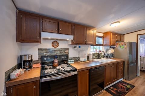 Photo of 9985 N Private Road 875 W, Elizabethtown, IN