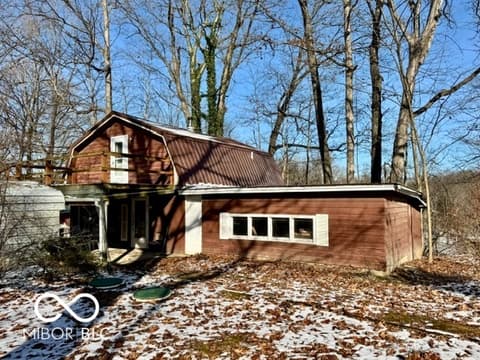 5550 E Private Road 675 N