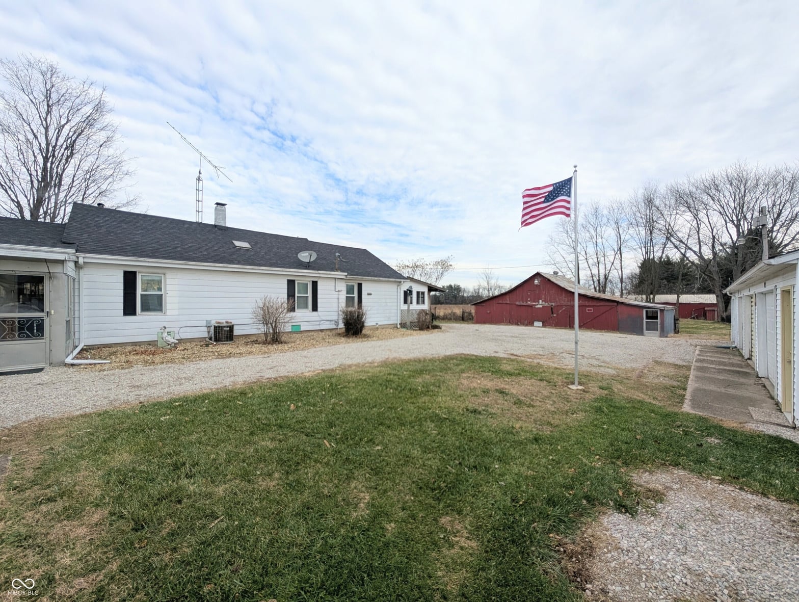 Photo of 5599 N State Road 9, Hope, IN