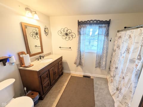 Photo of 5599 N State Road 9, Hope, IN