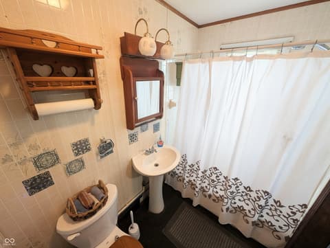 Photo of 5599 N State Road 9, Hope, IN