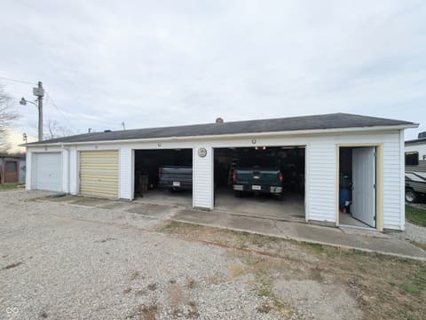 Photo of 5599 N State Road 9, Hope, IN