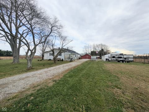 Photo of 5599 N State Road 9, Hope, IN