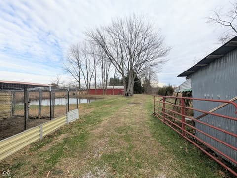 Photo of 5599 N State Road 9, Hope, IN