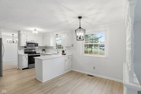 Photo of 744 Sunblest Boulevard, Fishers, IN