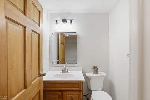 Photo of 744 Sunblest Boulevard, Fishers, IN