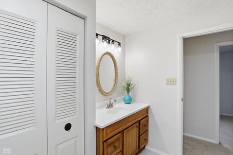 Photo of 744 Sunblest Boulevard, Fishers, IN