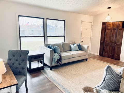 Photo of 1737 Brer Rabbit Drive, Greenwood, IN