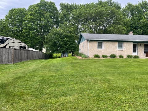 Photo of 1737 Brer Rabbit Drive, Greenwood, IN