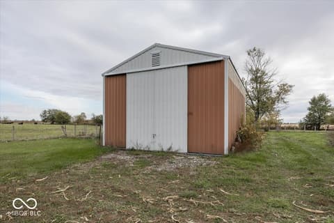 Barn — 5579 W US Highway 36, Middletown, IN