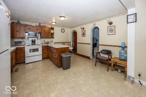 Kitchen at 5579 W US Highway 36, Middletown, IN